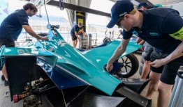 zoo车队最新爆料,最新爆料揭示赛车界风云变幻！”