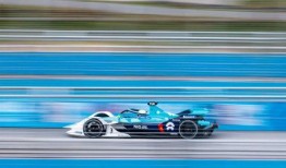 zoo车队最新爆料,最新爆料揭示赛车界风云变幻！”